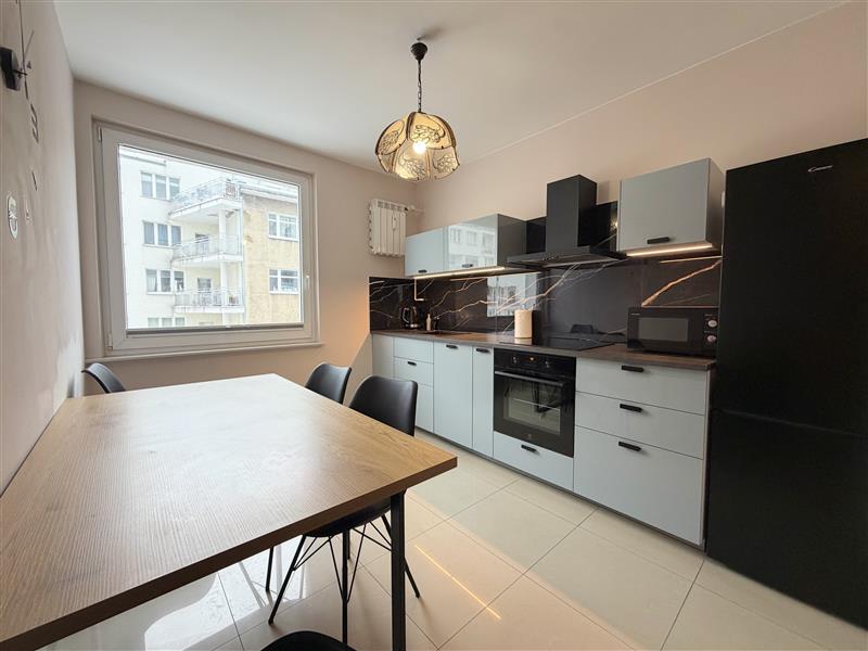 FO0 1 12397031 16 135