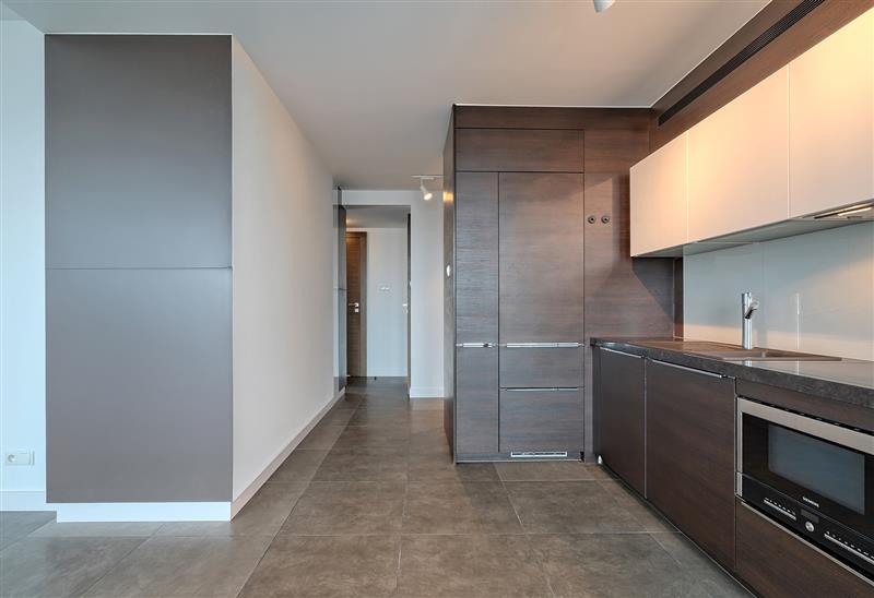 FO0 1 12397040 2 366