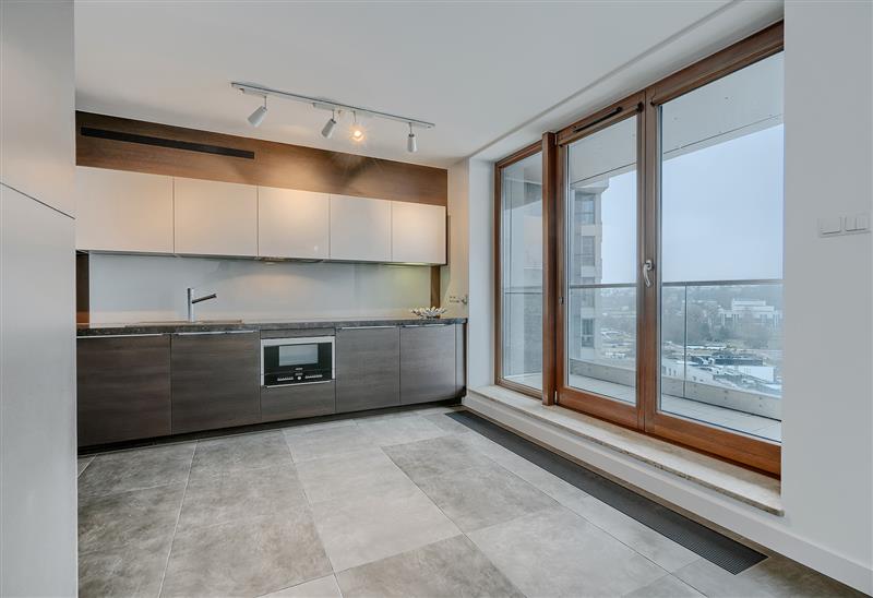 FO0 1 12397054 1 366