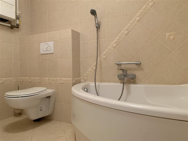 FO0 1 12397089 3 130