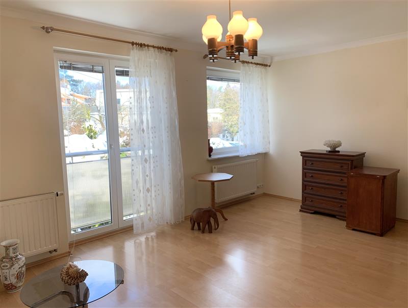 FO0 1 12397093 3 130