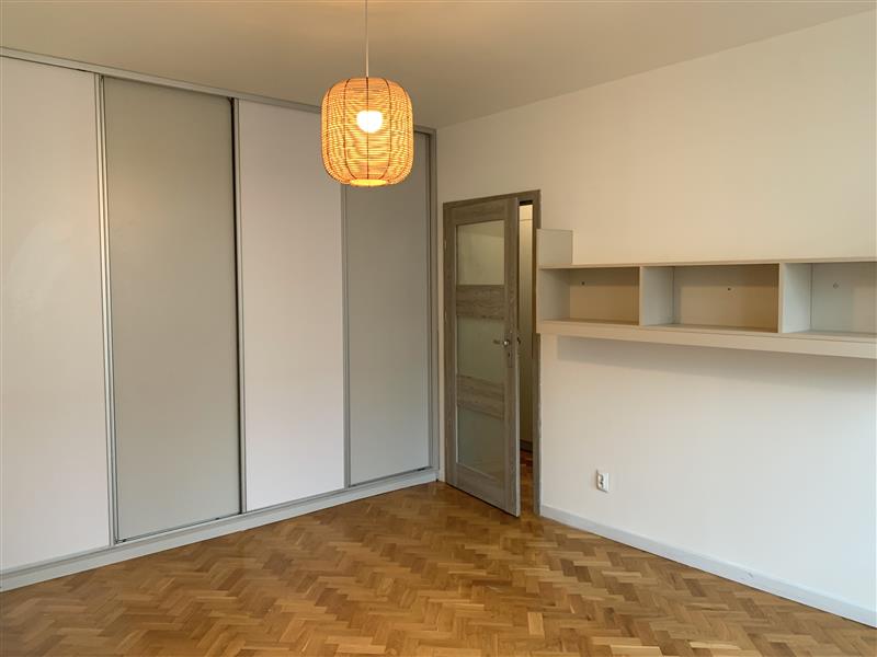 FO0 1 12402693 5 112