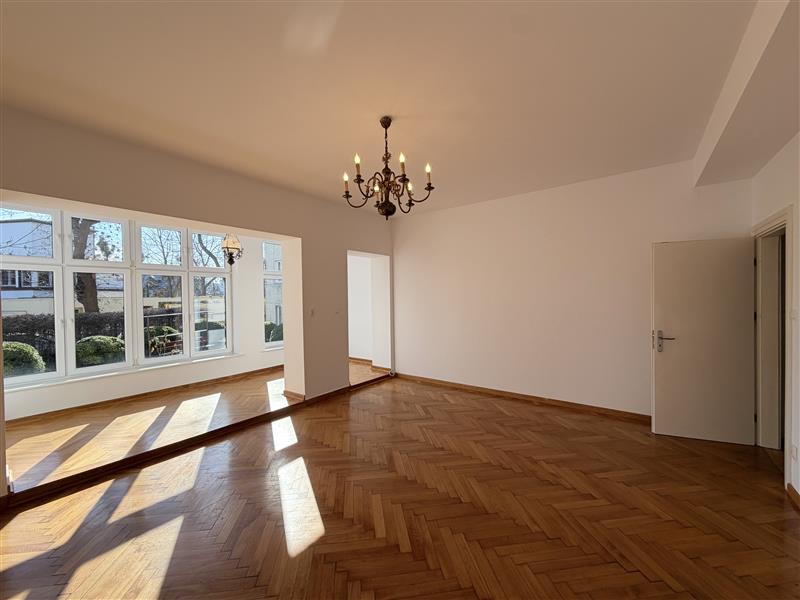 FO0 1 12405369 6 189