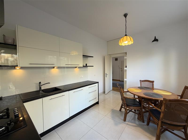 FO0 1 12405381 8 188