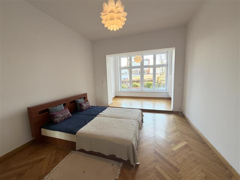 FO0 1 12405383 9 188