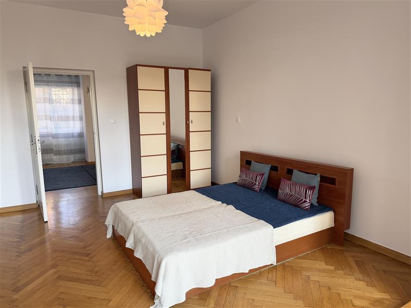 FO0 1 12405384 9 189