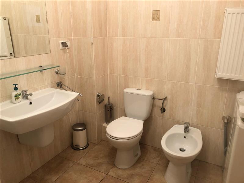 FO0 1 12482337 7 183